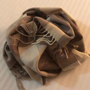 Ivory and tan scarf